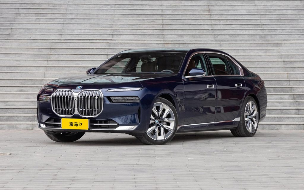 BMW i7 x Drive60